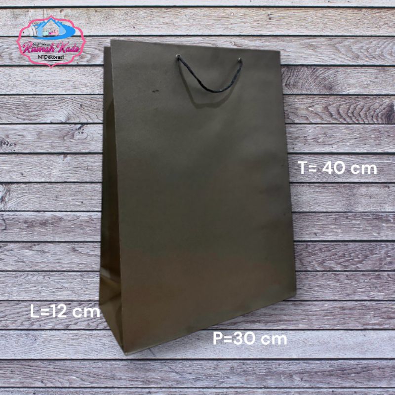 

Paperbag Hitam Polos Besar UK 40x30x12 cm