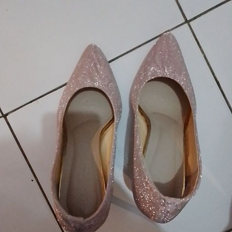 preloved heels (masih baru belum pernah dipakai)