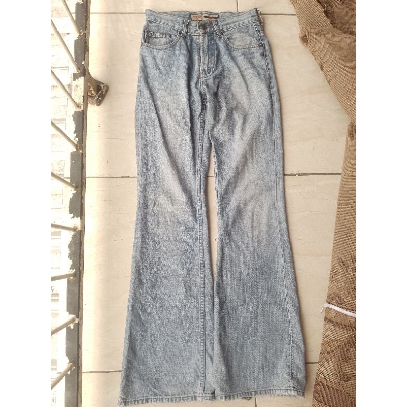 CELANA JEANS L'EGGS gombrong bawahnya LEGGS