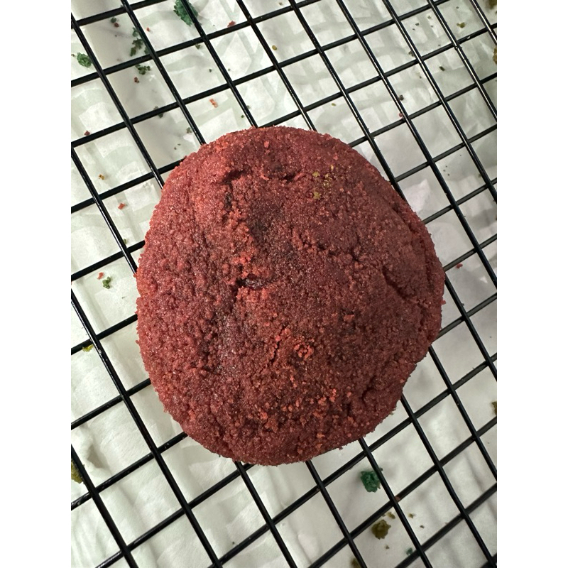 

Crumble redvelvet cookies with chocolate and cheese cream