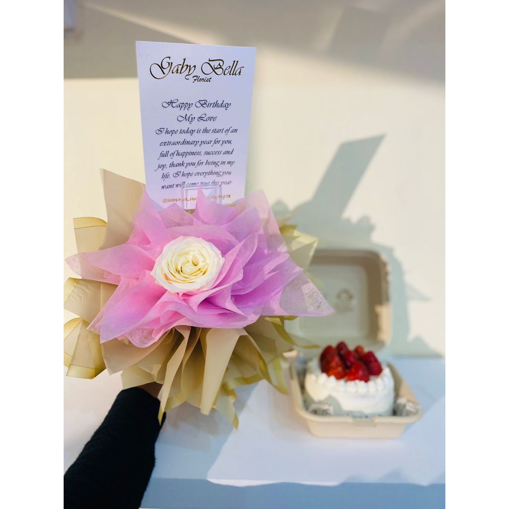 

Boucake Mini Korean Buket Korean Strawberry Buket Single Rose Korean strawberry cake buket