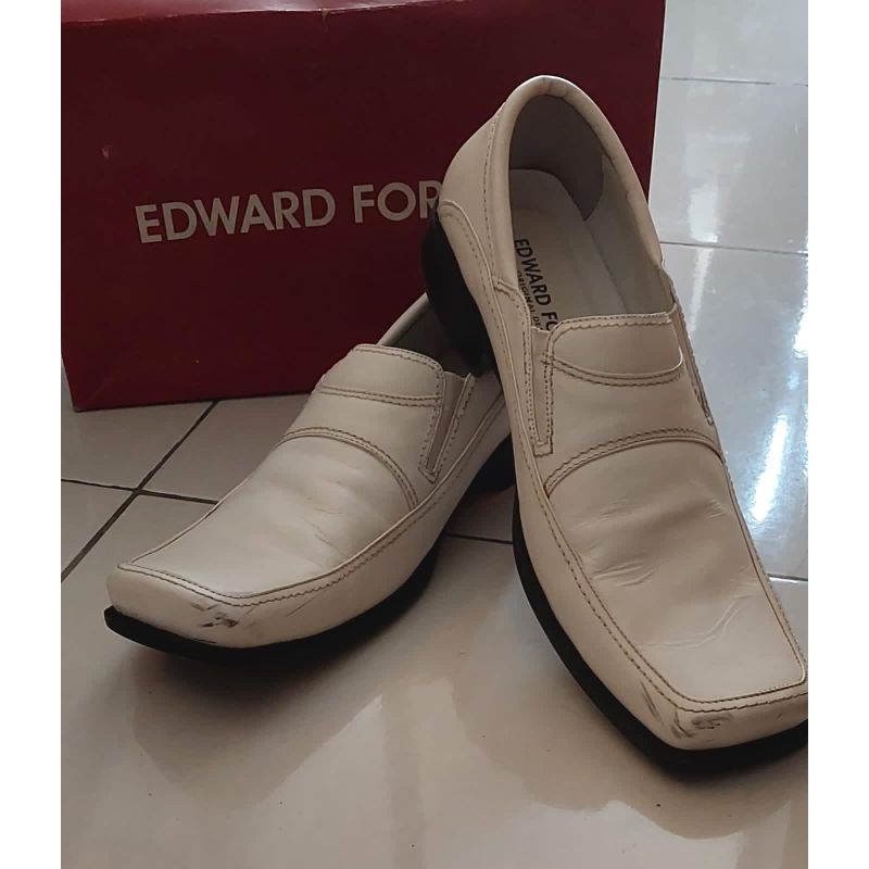 [preloved] Sepatu pria putih Edward Forrer Sz 44