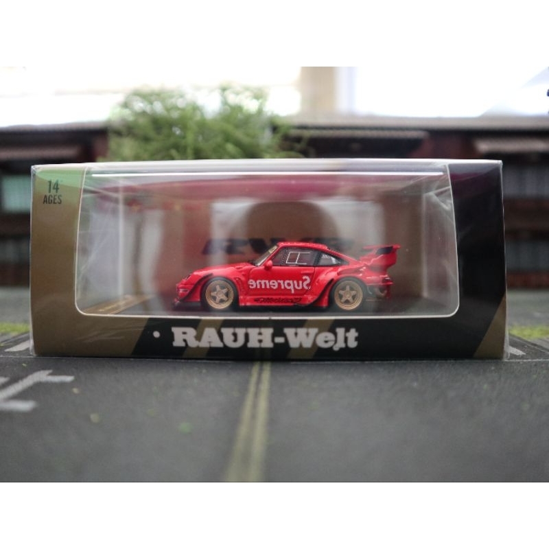 Star Model RWB 993 Supreme Red 1:64
