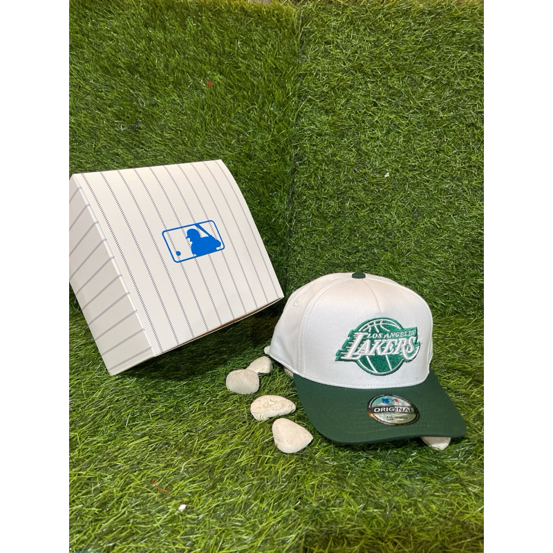Lakers Putih Hijau Bahan Putih Visor Hijau Topi Premium IDE CLOTHES