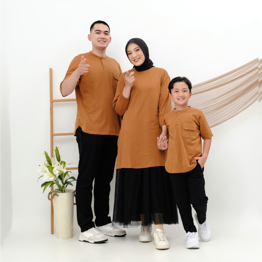 Napnap - Set Keluarga - Koko Kurta Coklat  Polos - Tunik Dewasa - Koko Kurta Anak dan Kaos Dewasa Co