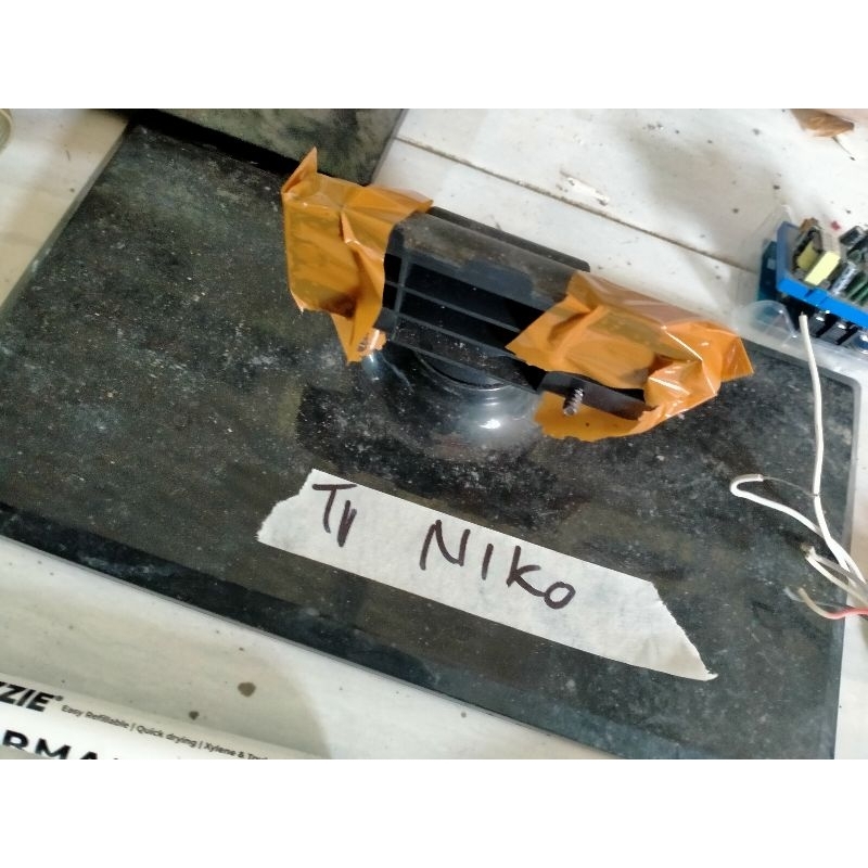 kaki tv niko 27 inch