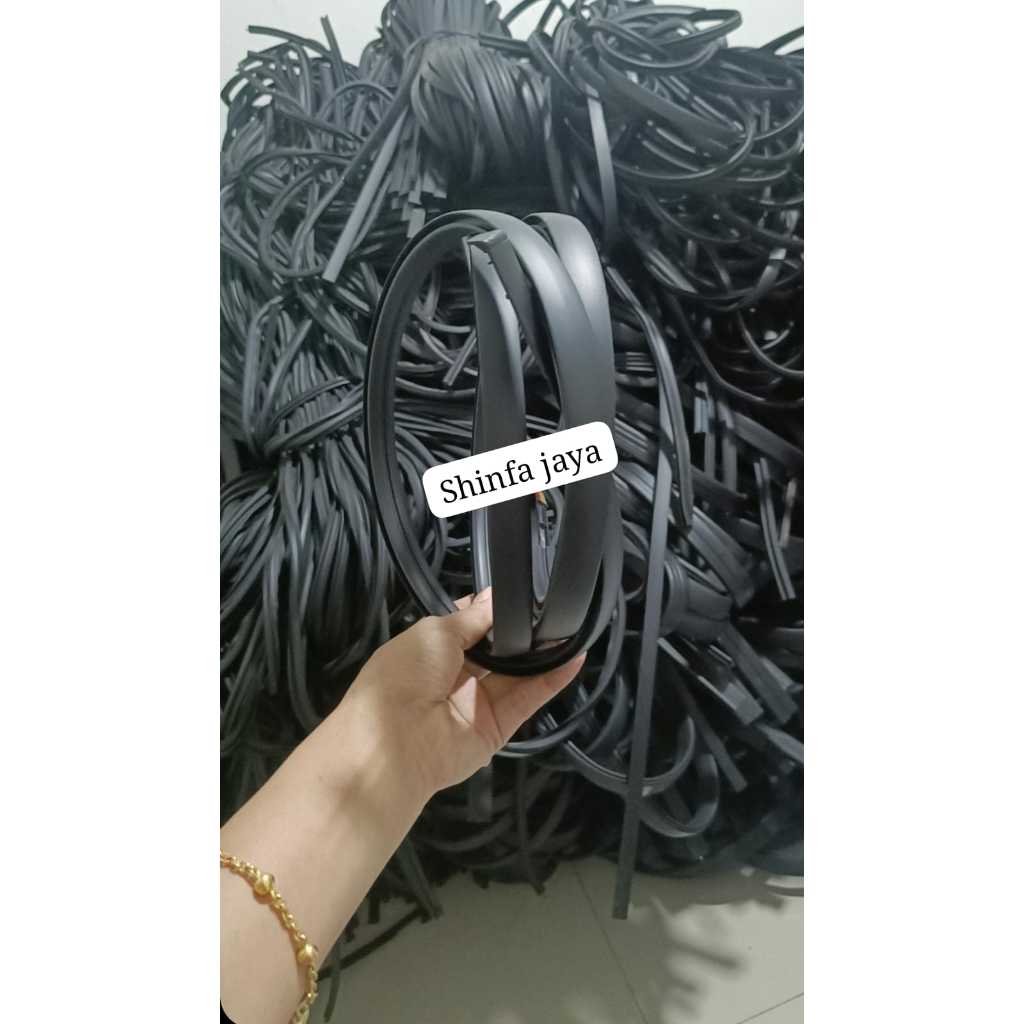 karet atap mobil /list atap mobil/karet roof /drip side/list moulding atap mobil toyota corolla alti