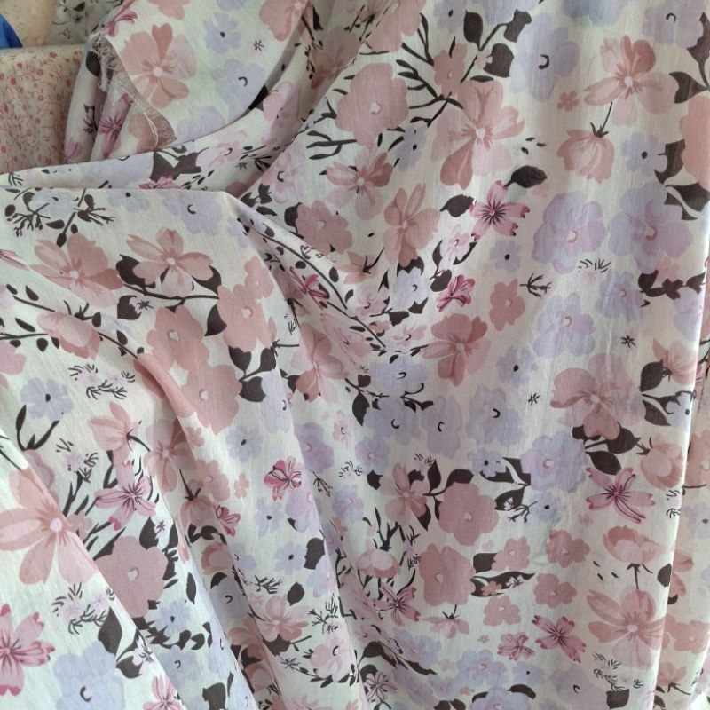 kain katun silky semi sutra motif bunga cantik / kain katun motif bunga