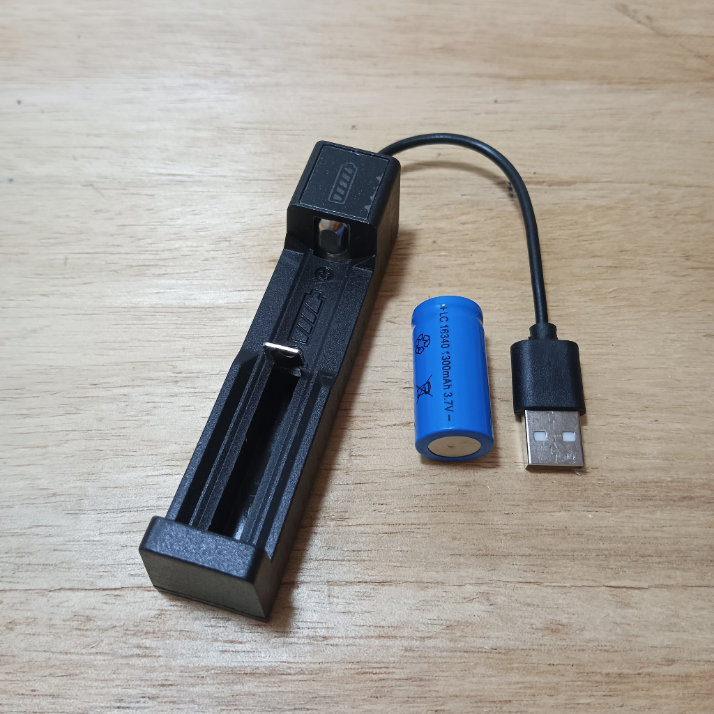 Paket Charger dan Baterai Laser Scope CR123 Recharge 16340 3.7V Li ion Battery Senter Laser Kamera B