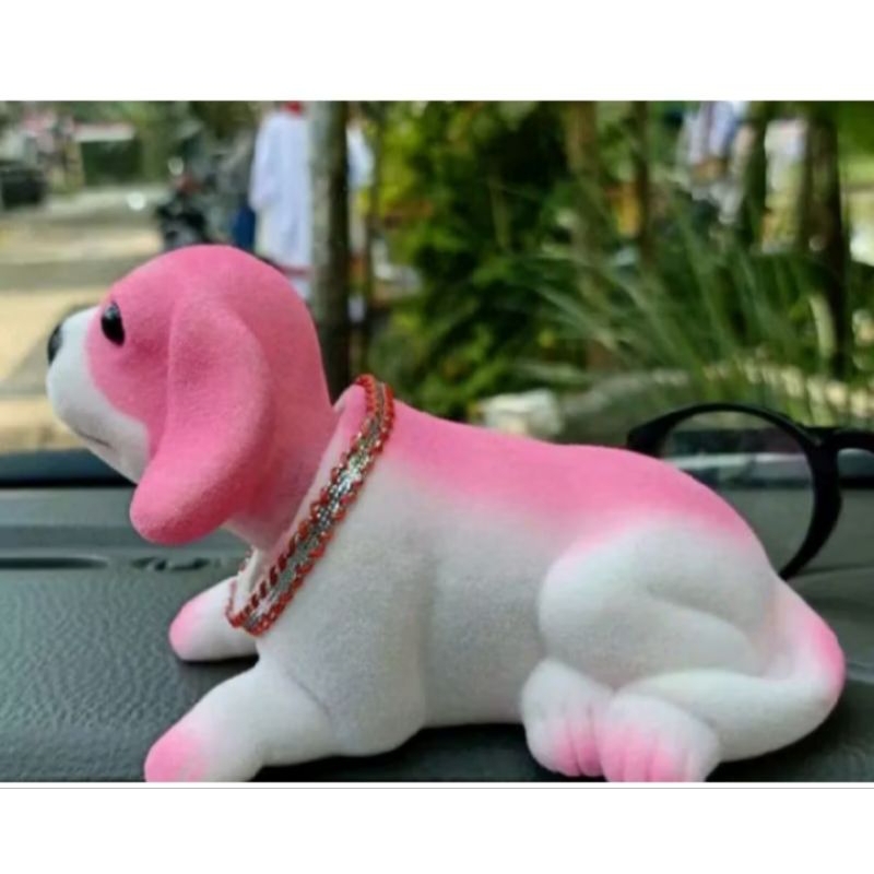 anjing boneka pajangan dasbor mobil(dalam mobil) / boneka kepala goyang lucu