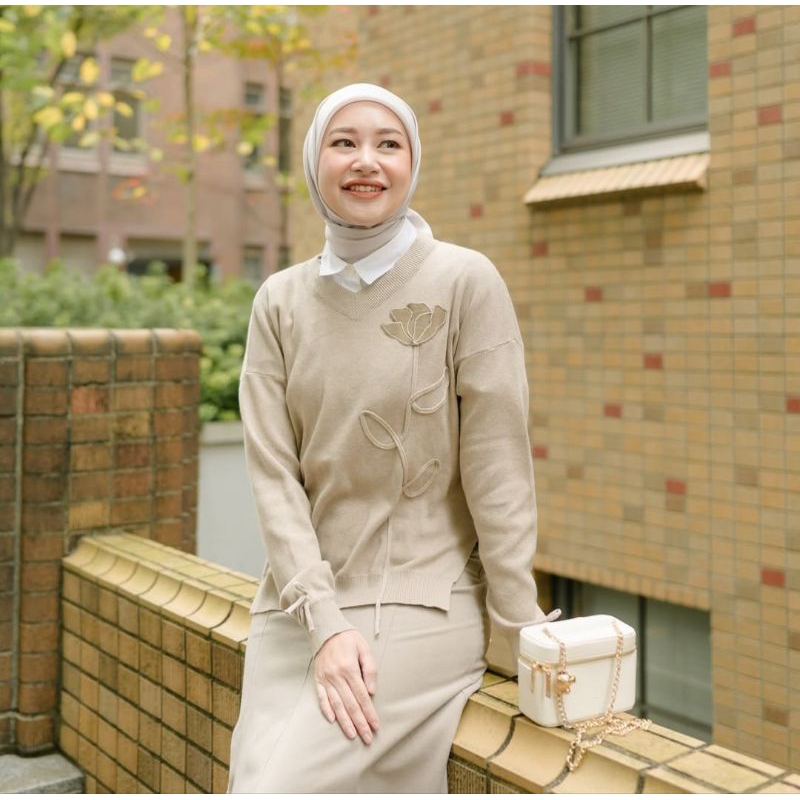 ROSEE KNIT SWEATER HAIDEEORLIN || PEARL CARDIGAN BY HAIDEEORLIN