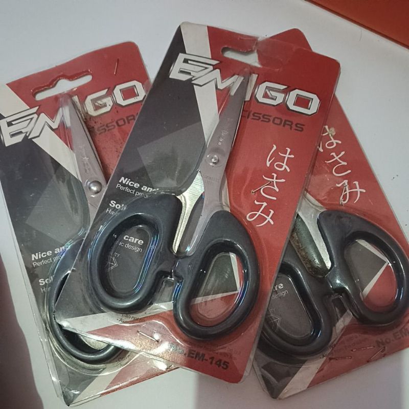 

gunting emigo sedang
