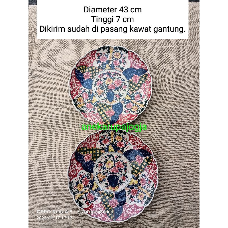 2 buah piring gantung keramik lukis motif imari dekorasi hiasan dinding