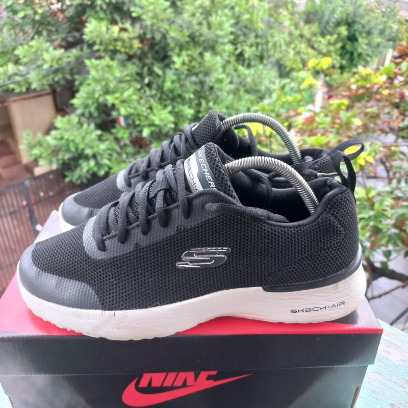 Sepatu skechers skech air size 40