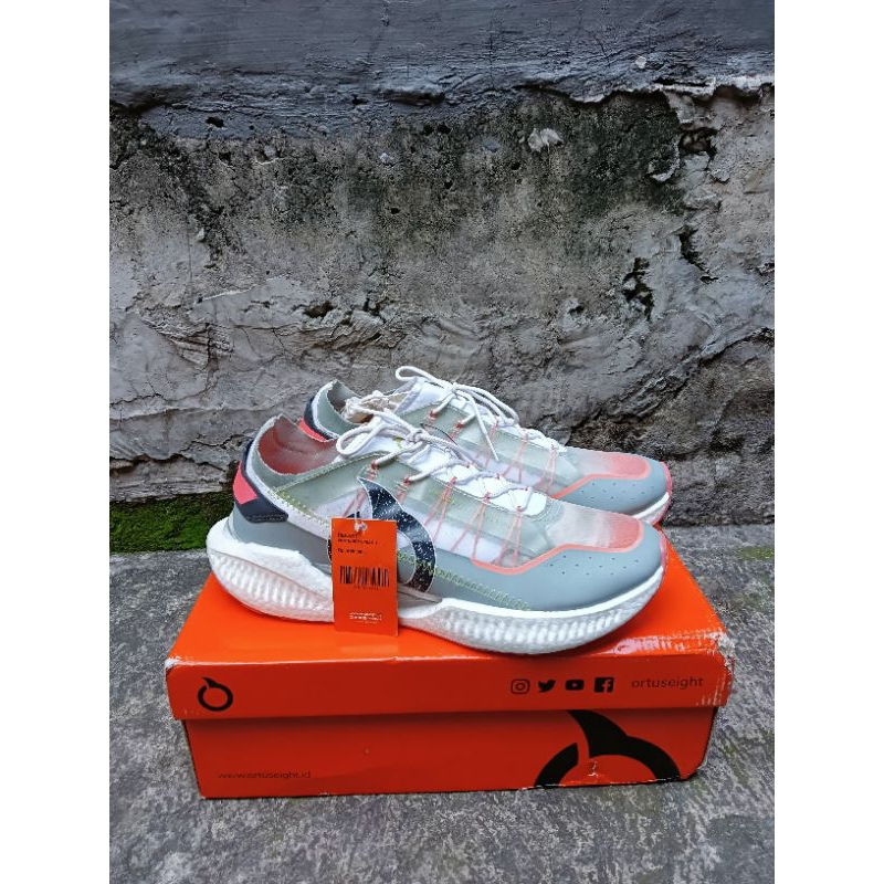 Sneakers Ortuseight Recast, Ortuseight Feat Marvel Jarvis, Ortuseight Monarch