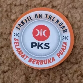 

Stiker PKS TAKJIL ON THE ROAD.Bentuk bulat 5cm. cocok ditempel di botol,cup,dus, box,mica,stroafoam.dll