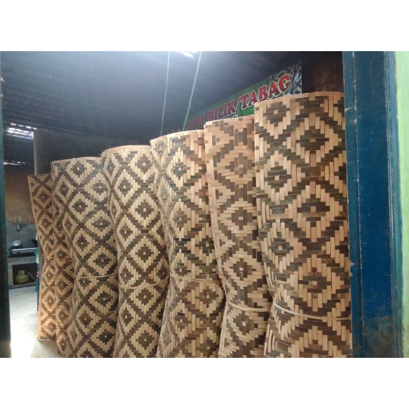 Anyaman Bambu Motif dan Polos Ukuran 2x3 Meter untuk Plafon dan Dinding