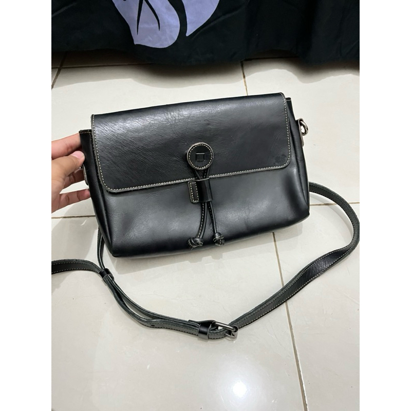 [preloved] tas kulit asli tas wanita kulit asli tas selempang wanita l