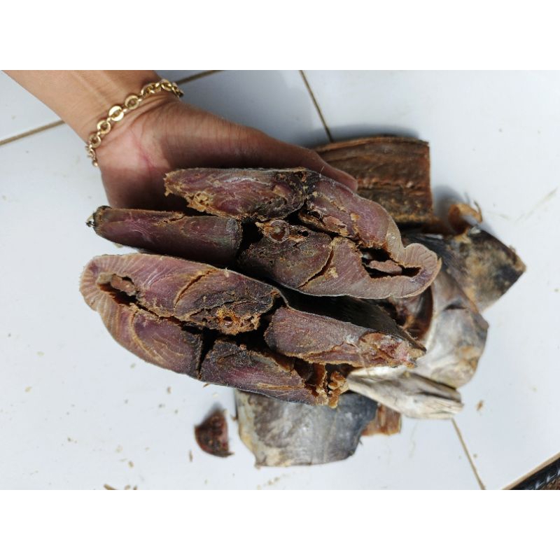 

Ikan Asin Tongkol Sirip Panjang (Tuna) Khusus Daging