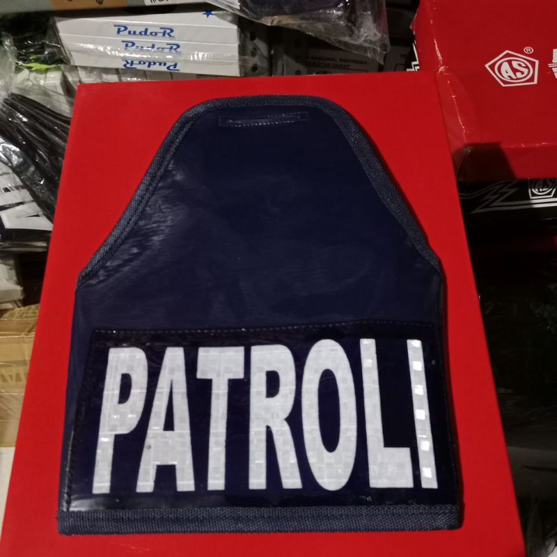 Banlengan patroli kalep biru dongker, tulisan scotlet