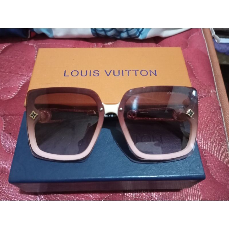 kacamata LV Louis Vuitton wanita original asli dari hongkong