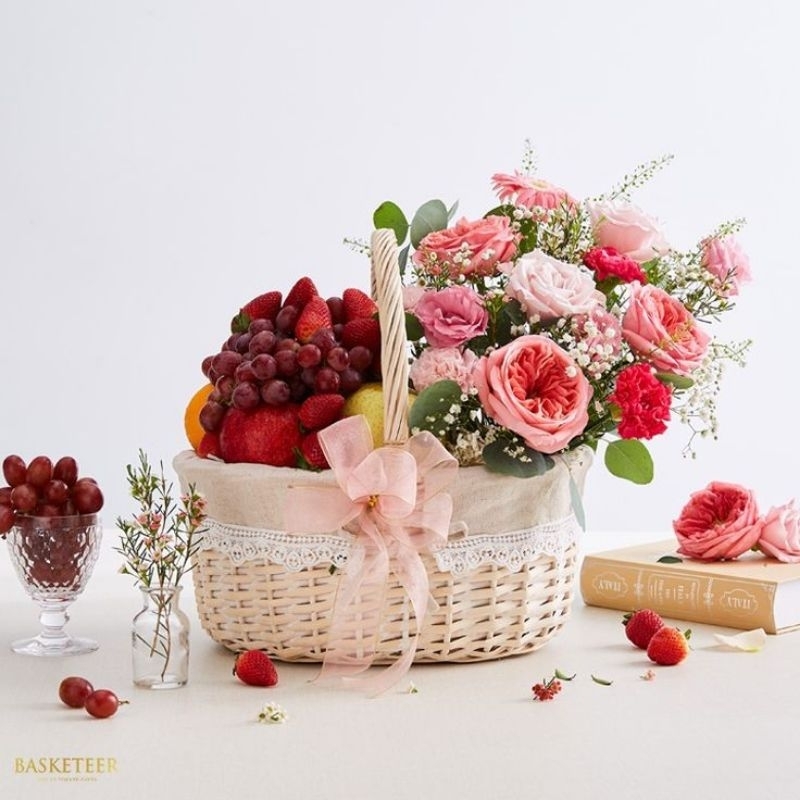 

the chinese new year sakura pink red fruit baskets theme keranjang buah merah pink siap pakai dan kirim kapan saja kemana saja ready kekasih sahabats strawberry grape segar