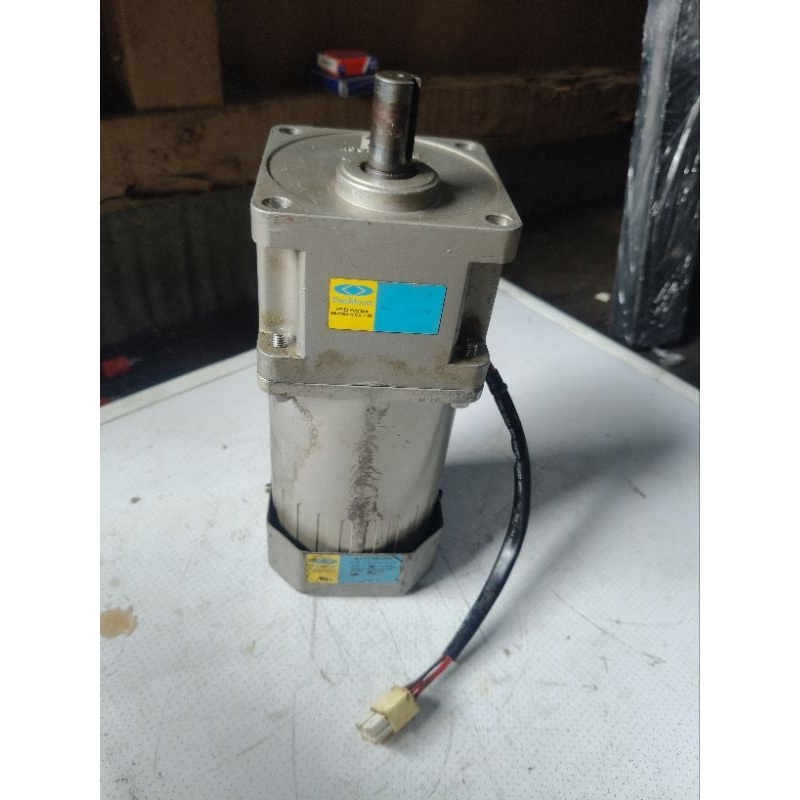 AC Motor Gearbox 220V. 90W. Ratio 1:15