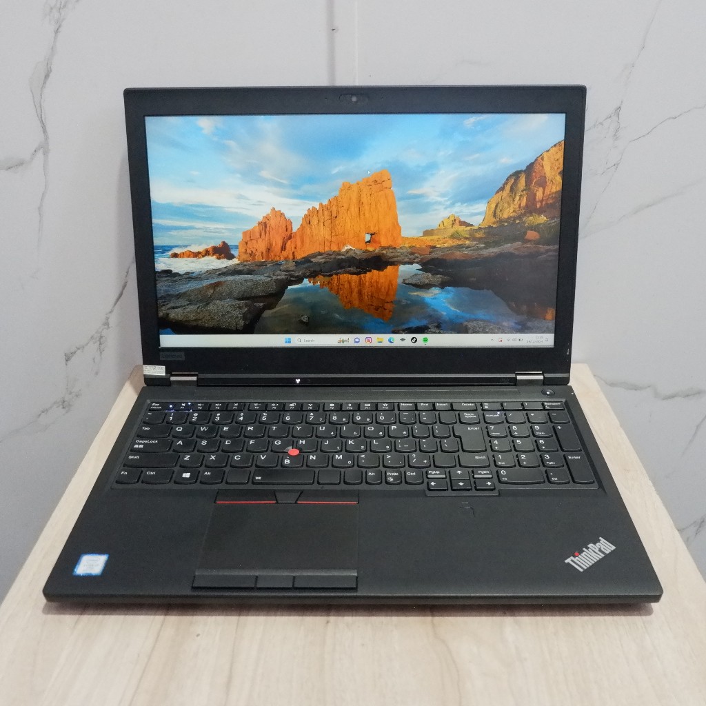 Laptop Lenovo Thinkpad P52 Intel Core i7-8850H NVIDIA Quadro P1000 Ram 16Gb Ssd 256Gb FHD aptop Mura