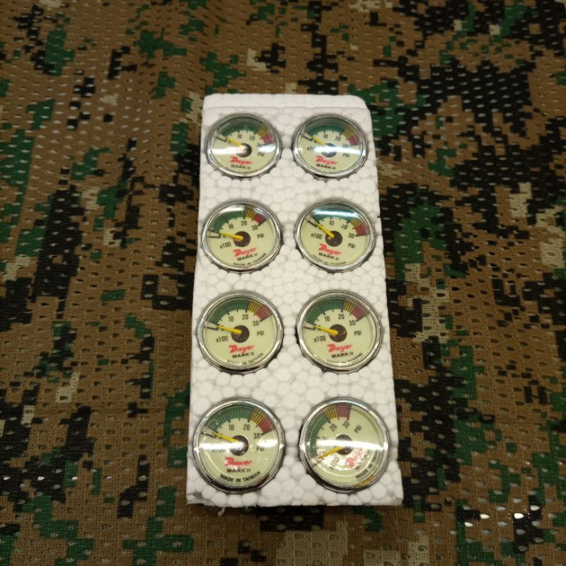 Manometer Dwyer Glow In The Dark / Manometer Dwyer