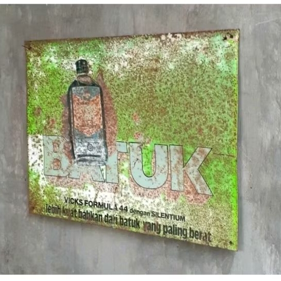 Pajangan Iklan Seng VICKS