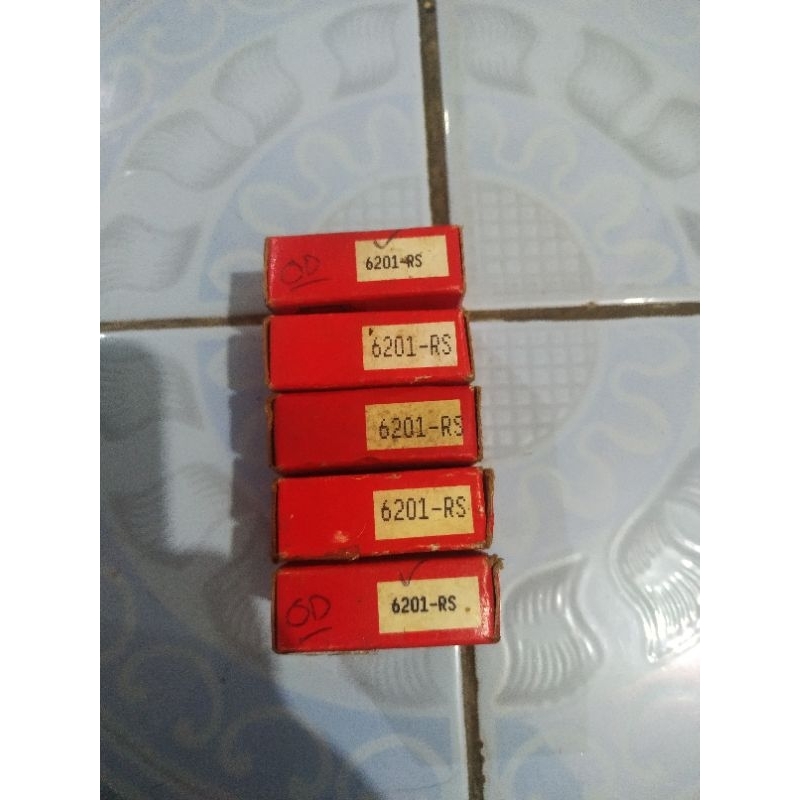 bearing Honda Original 6302-RS, 6300-RS, 6203-RS, dan bearing kecil 6201-RS.