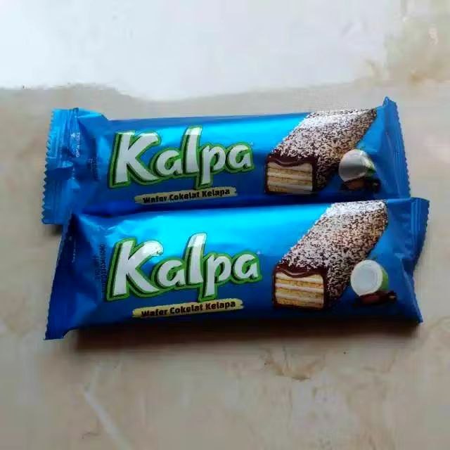 

1 PCS Kalpa / Wafer Cokelat kelapa / Sensasi Taburan Kelapa diatas wafer Berlapis Cokelat Tebal 22g