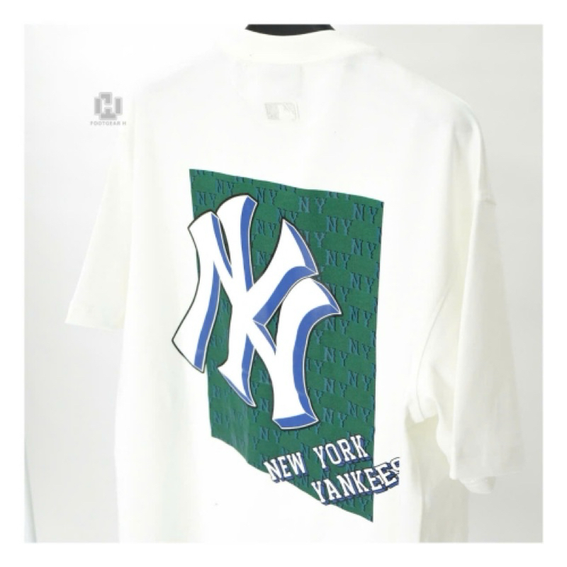 [COD] Tshirt MLB NY New York New Yankees Mono 3D Green Box White Tee - S