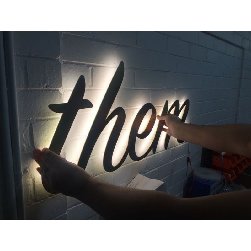 HURUF TIMBUL NYALA / HURUF NYALA / HURUF LAMPU / PLANG USAHA / NAMA TOKO / BANNER / NAMA CAFE /  HUR