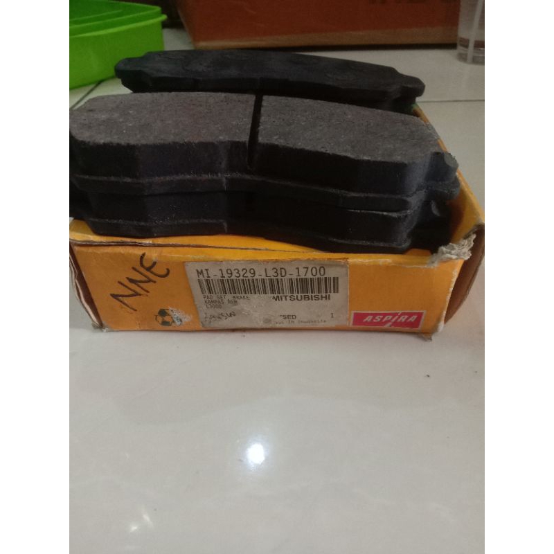Kampas rem depan brakepad mitsubishi L300 bensin L300 lama aspira