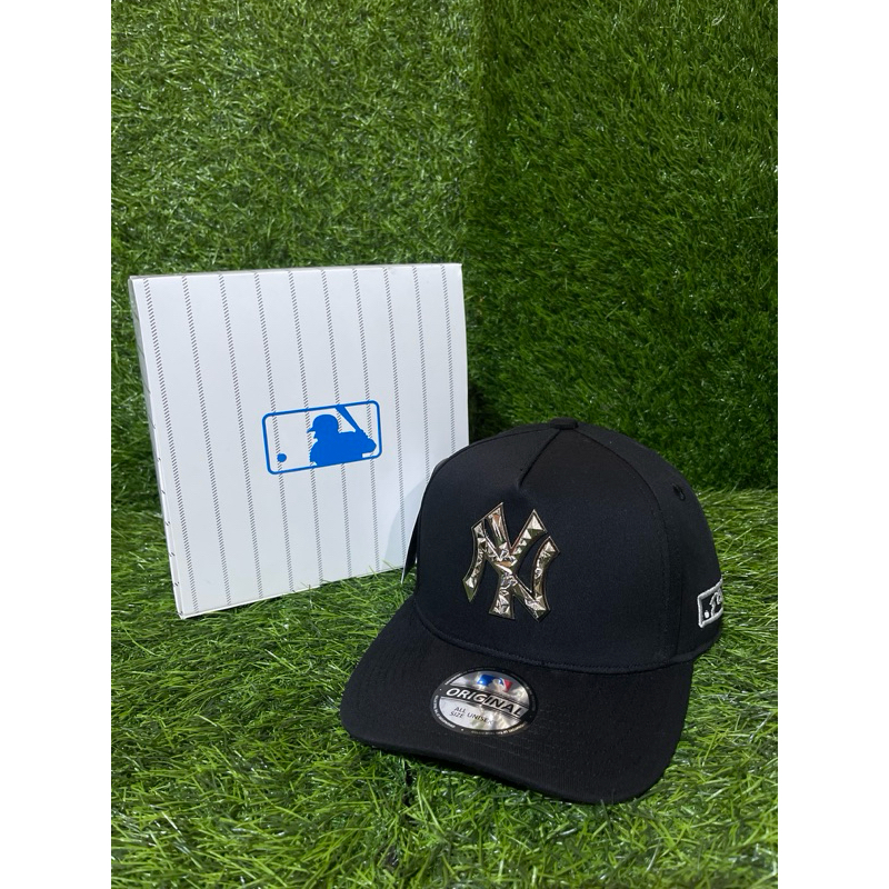 Logo Plat Besi Diamond Silver NY Bahan Hitam Topi Premium MLB