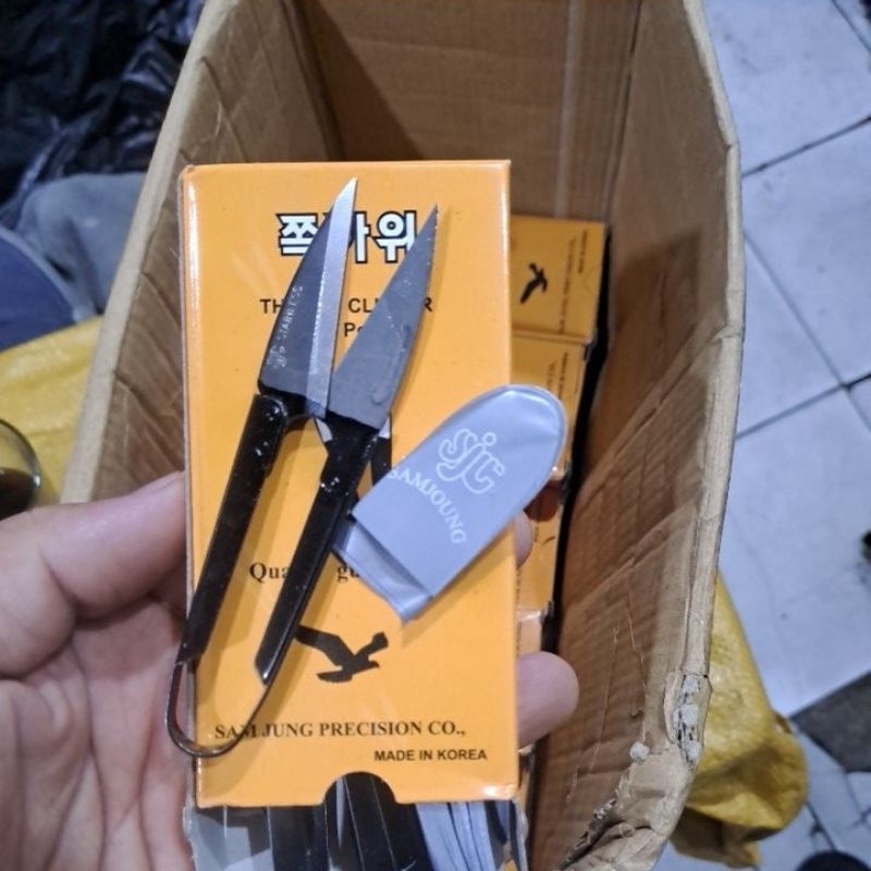 

Gunting benang samjung isi 10 pcs Gunting benang murah