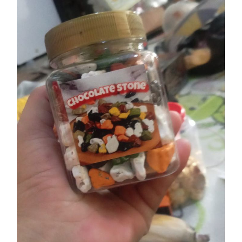 

coklat krikil toples 160gr