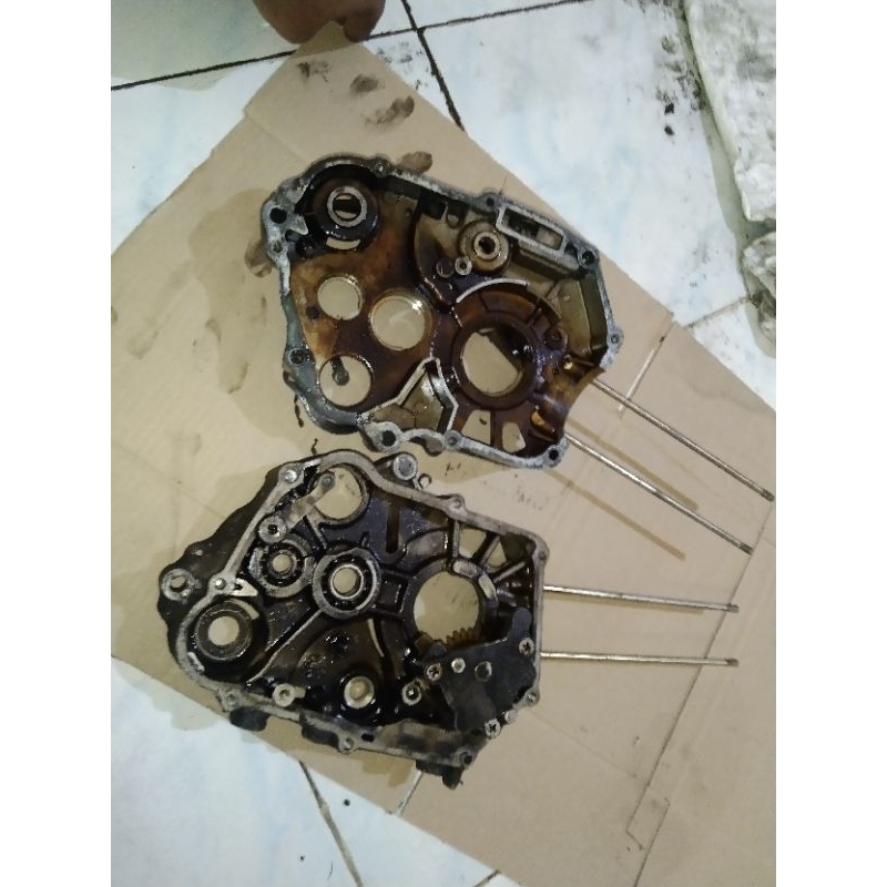 Krengkes/crankcase pompa oli kanan Garuda/Kanzen/tossa