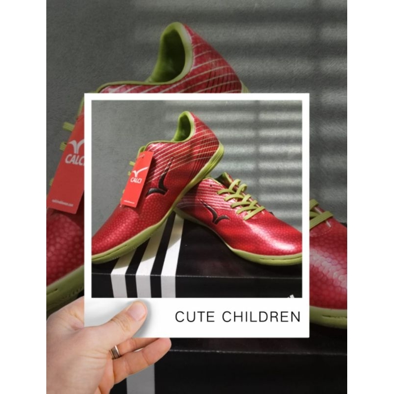 SEPATU FUTSAL CALCI