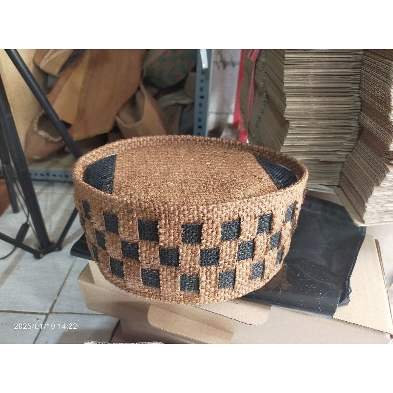 PECI GONI motif catur