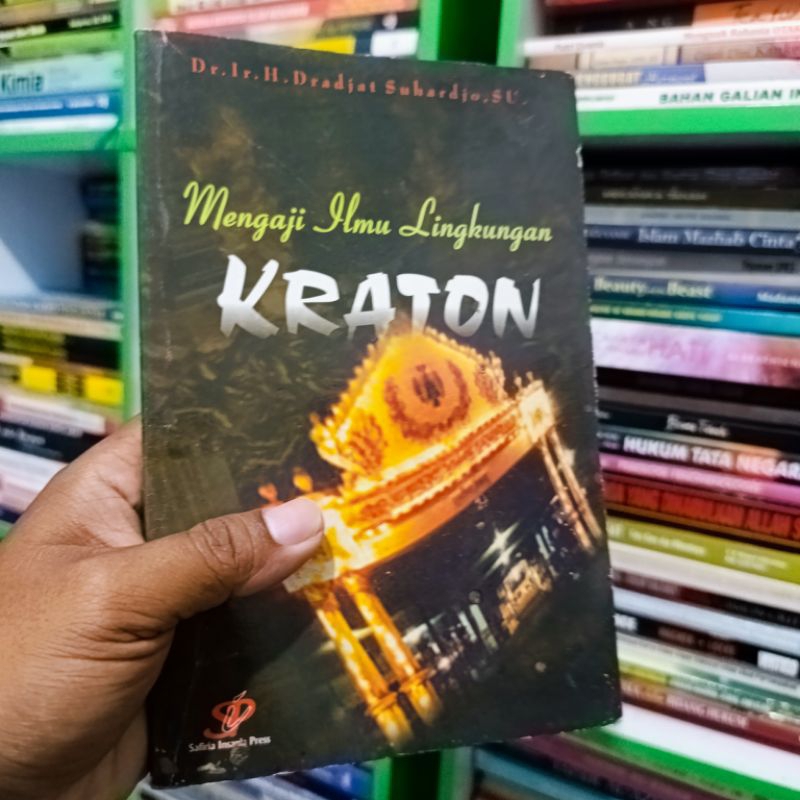 (ORI) buku mengaji ilmu lingkungan kraton