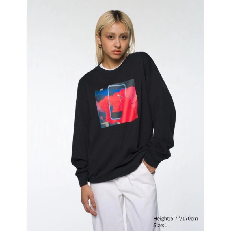 sweater kaws original uniqlo new with tag