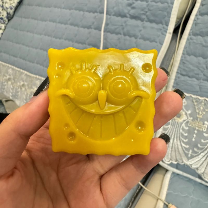 

PERMEN BEESWAX CANDY SPONGEBOB (1 pcs)