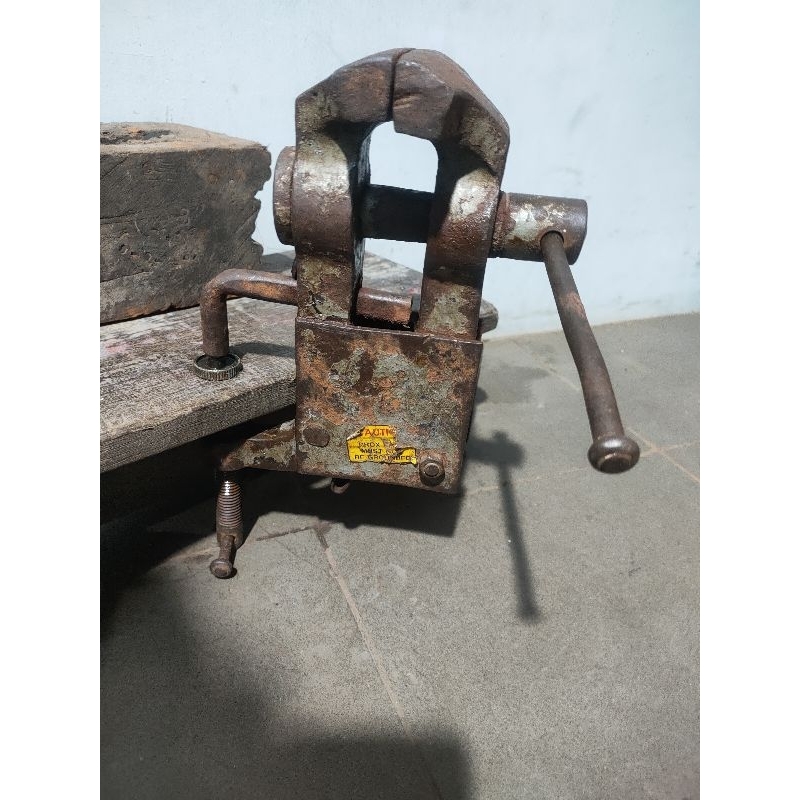 ragum..catok meja4inc antik