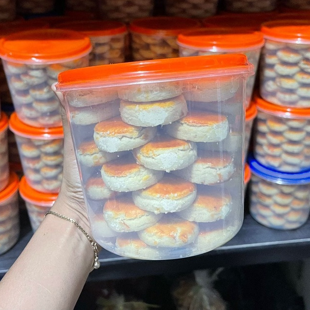 

KUE KACANG BULAT ASLI JEMBER