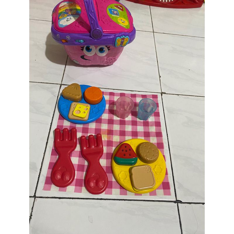Leapfrog Shape and Sharing Picnic Basket