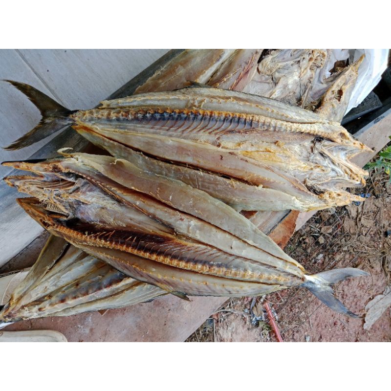 

ikan asin 1kg/telangtenggiri