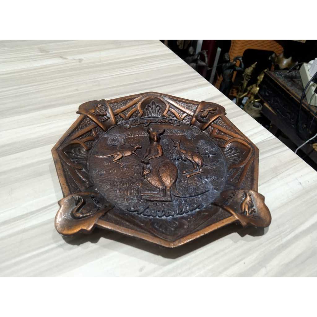 Piring Logam Kanguru Kuno Jadul Antik