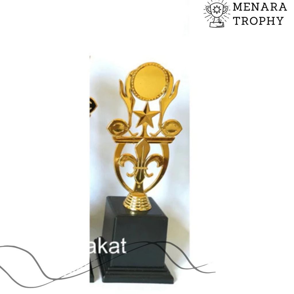 Piala Pramuka Piala Pramuka Emas Tatakan Hitam Tinggi 30 cm